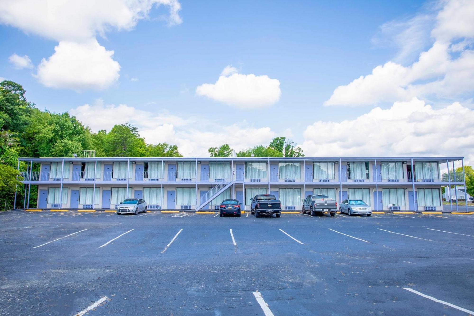 Oyo Inn Kernersville Exterior photo